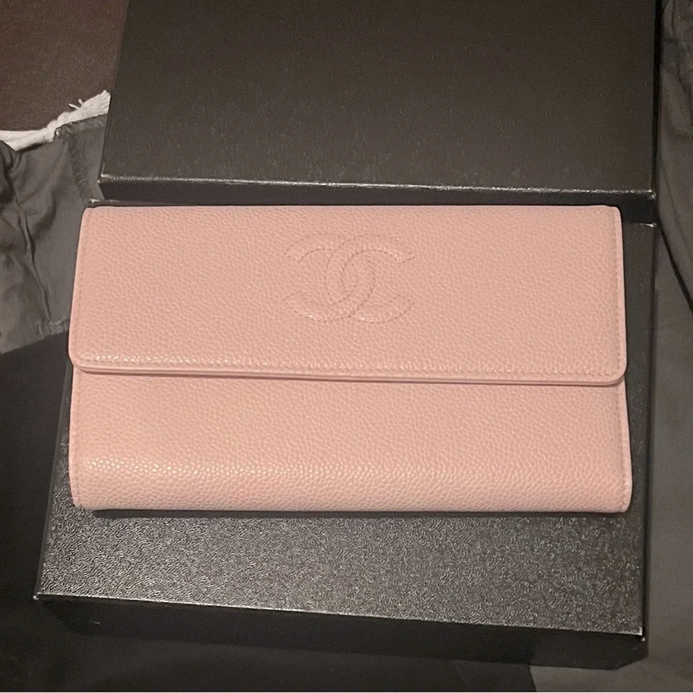 🔥CHANEL Caviar Timeless CC Large Gusset Flap Wallet in Rose Pale